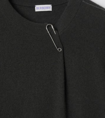 Burberry Versatile Ribbed Cashmere Sweater In Black