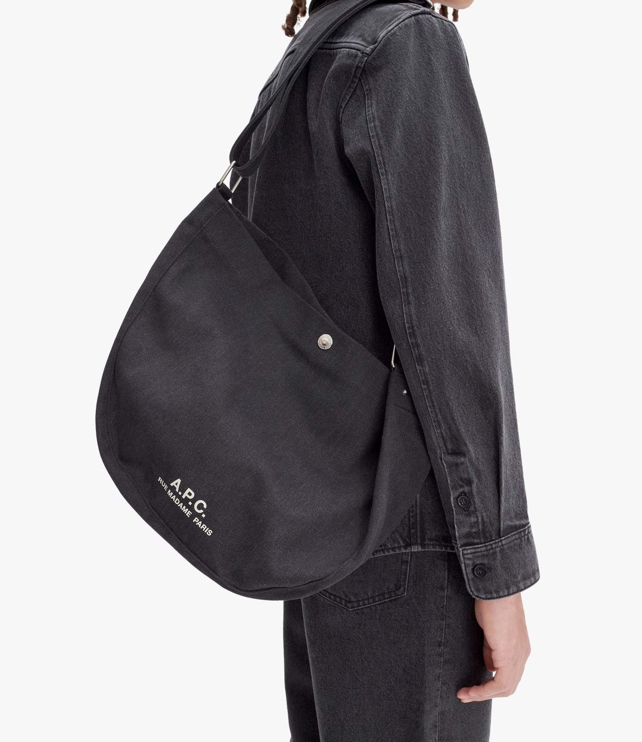 Apc Journal Messenger Bag In Black