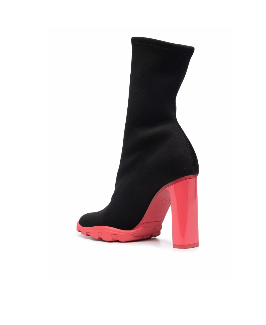 Alexander Mcqueen Black Neoprene Slim Tread Boots In Black