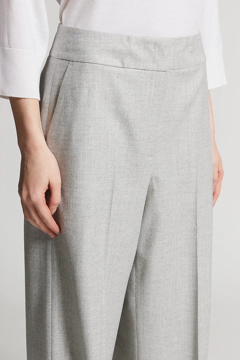 Peserico Pleated Wide-leg Trousers In Gray