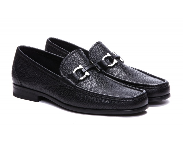 Ferragamo Textured Black Leather Loafers With Metallic Bit Detail In Black