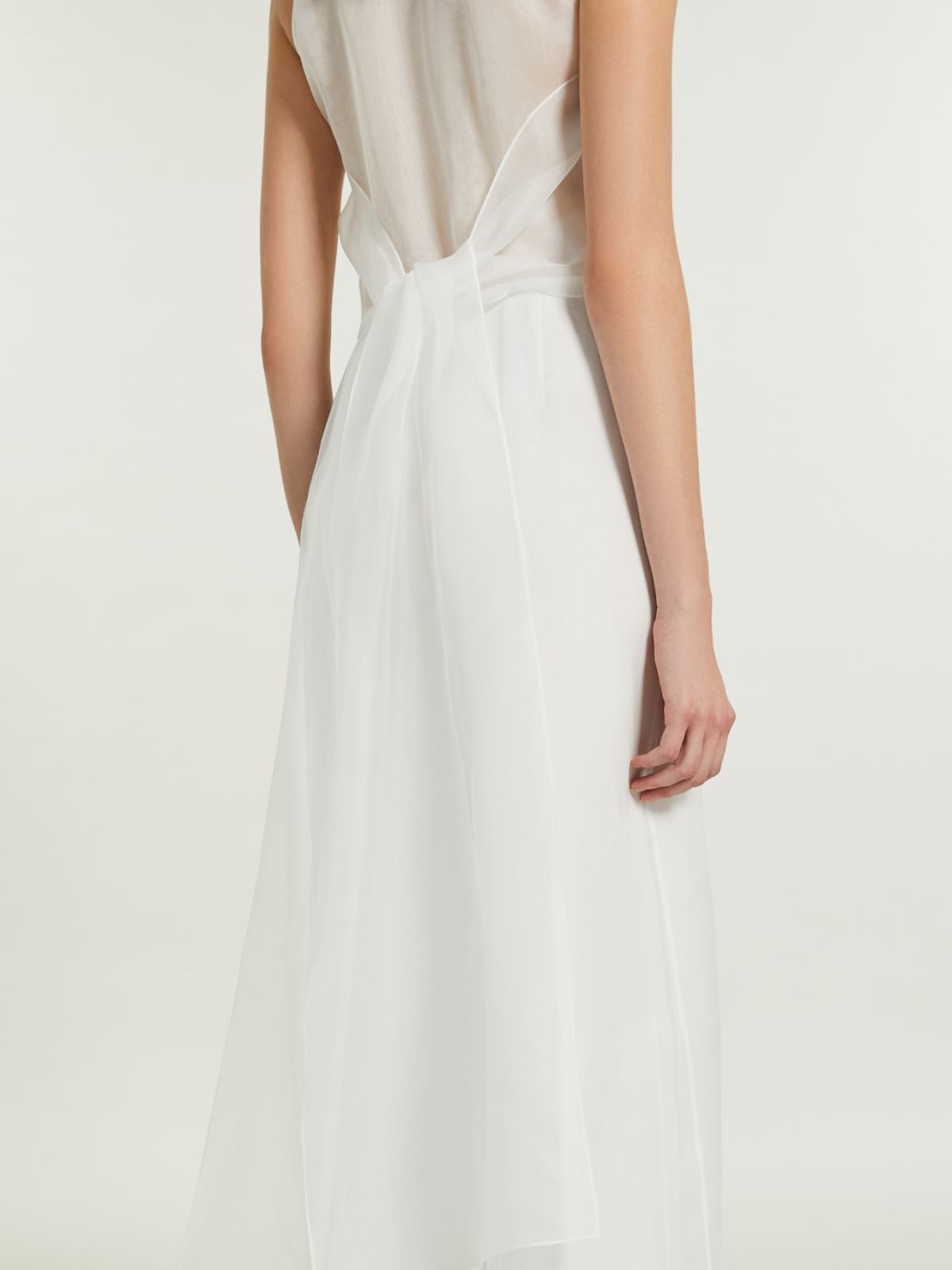Max Mara Mono De Organza De Seda In White