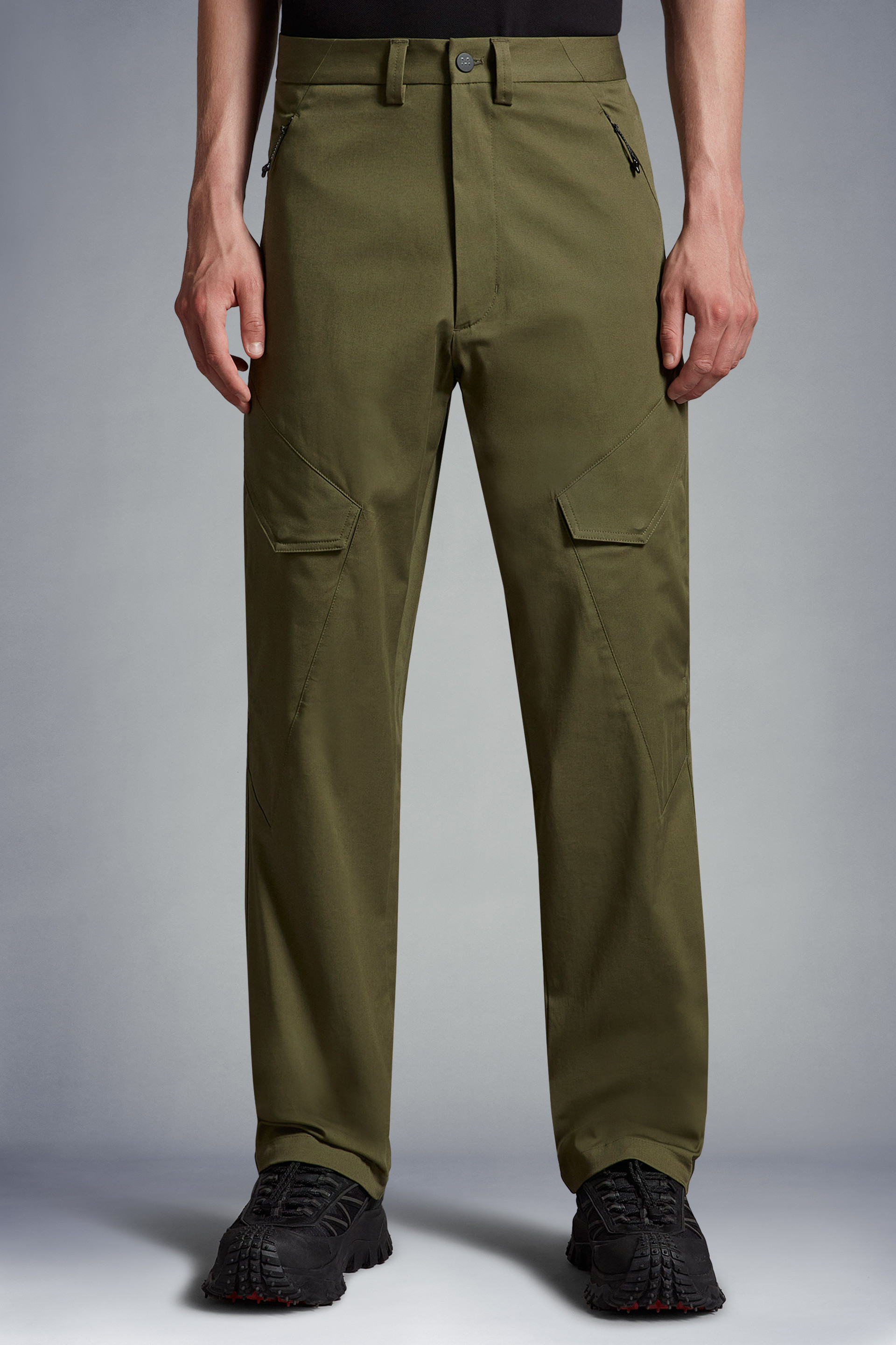 Moncler Gabardine Overalls Casual Pants In Green