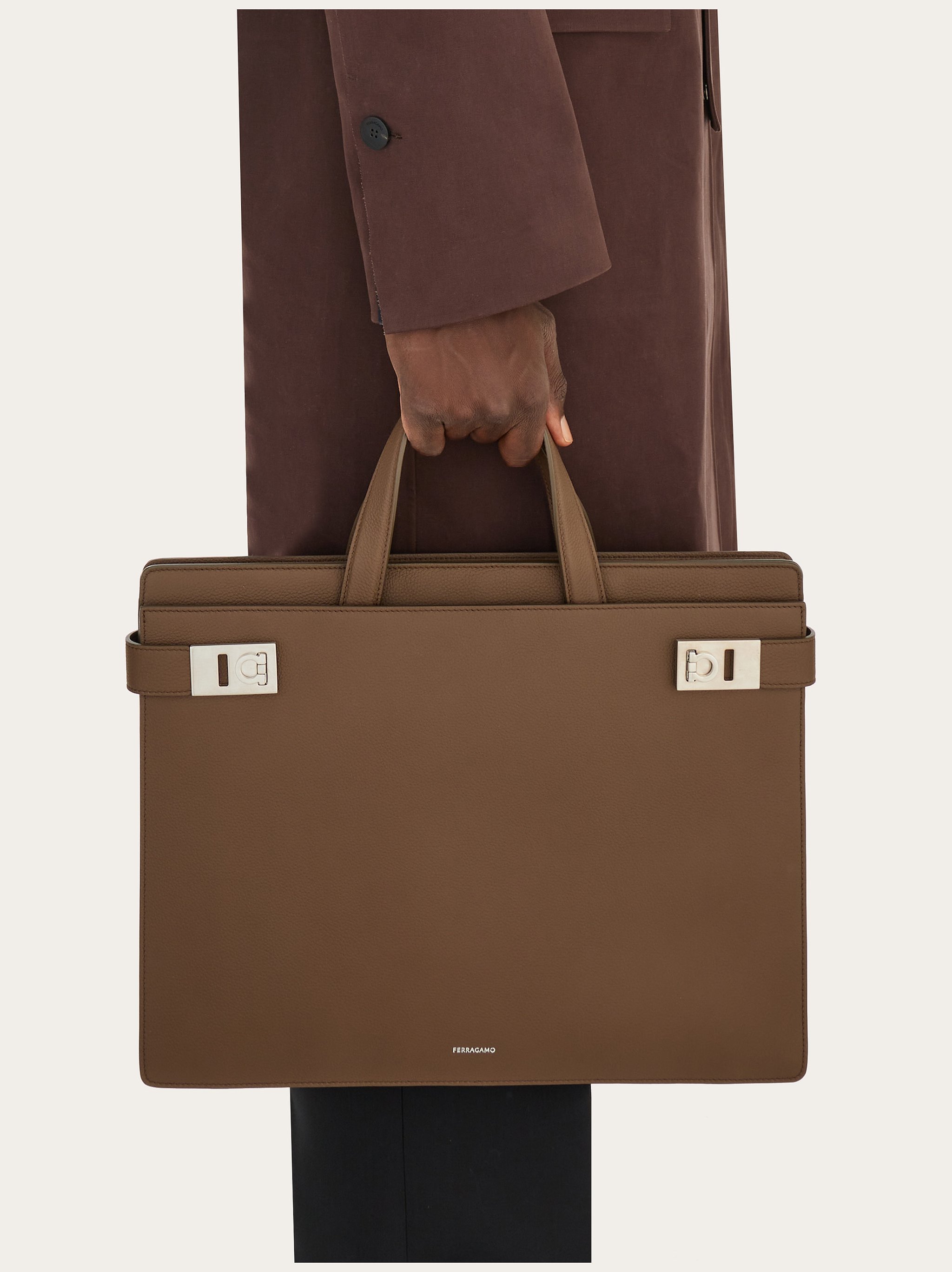 FERRAGAMO LOGO HANDBAG 