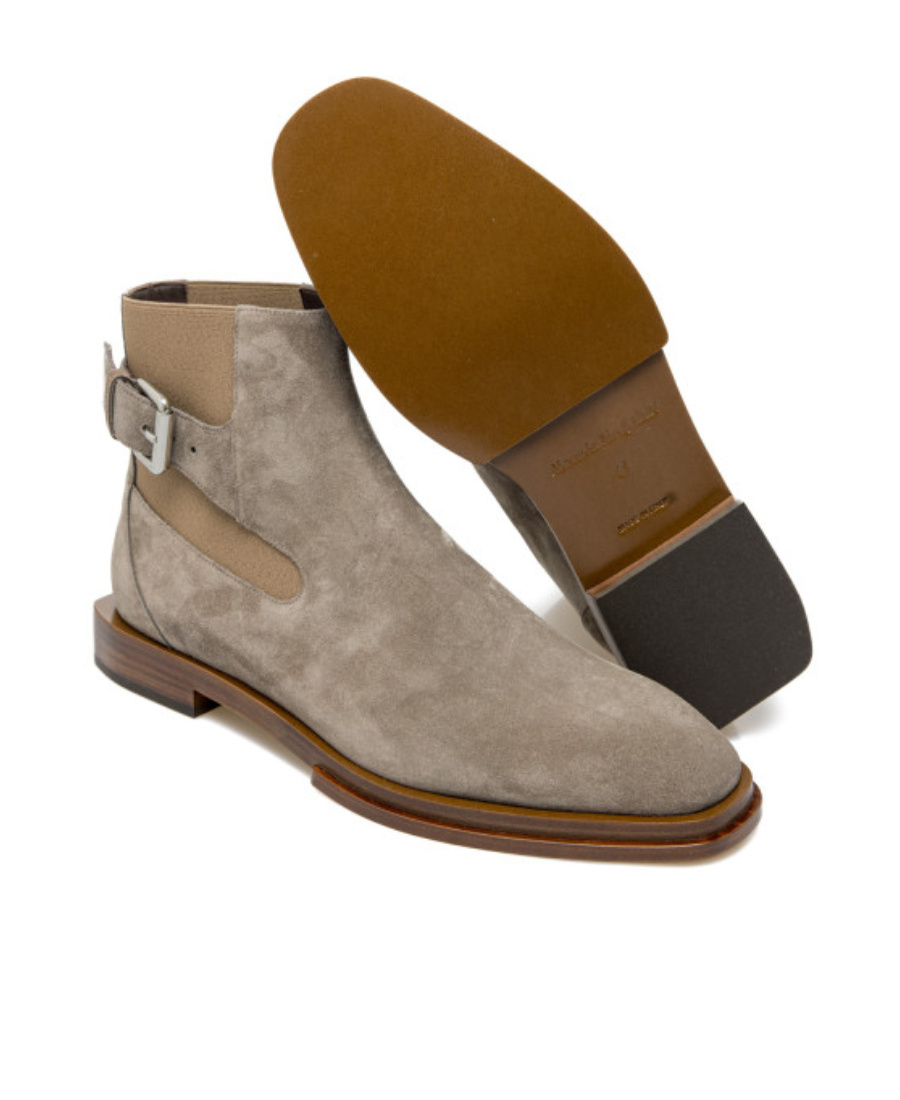 Alexander Mcqueen Round-headed Boots In Gray
