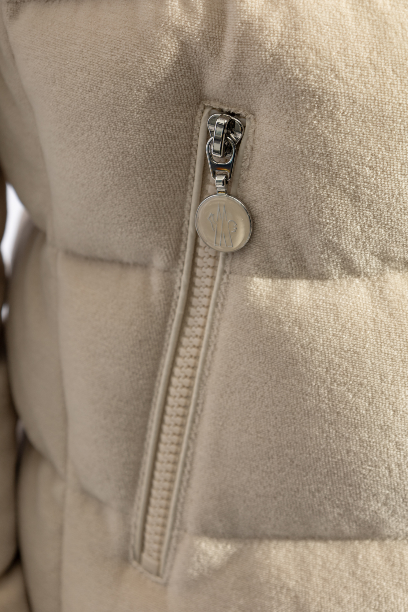 MONCLER MONCLER IVOIRE DOWN JACKET