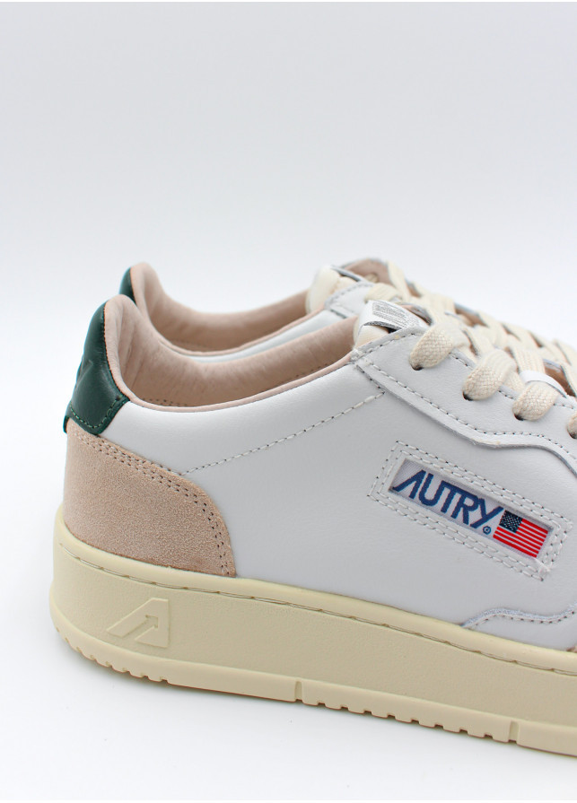 Autry Leather Medalist Low Sneakers In White