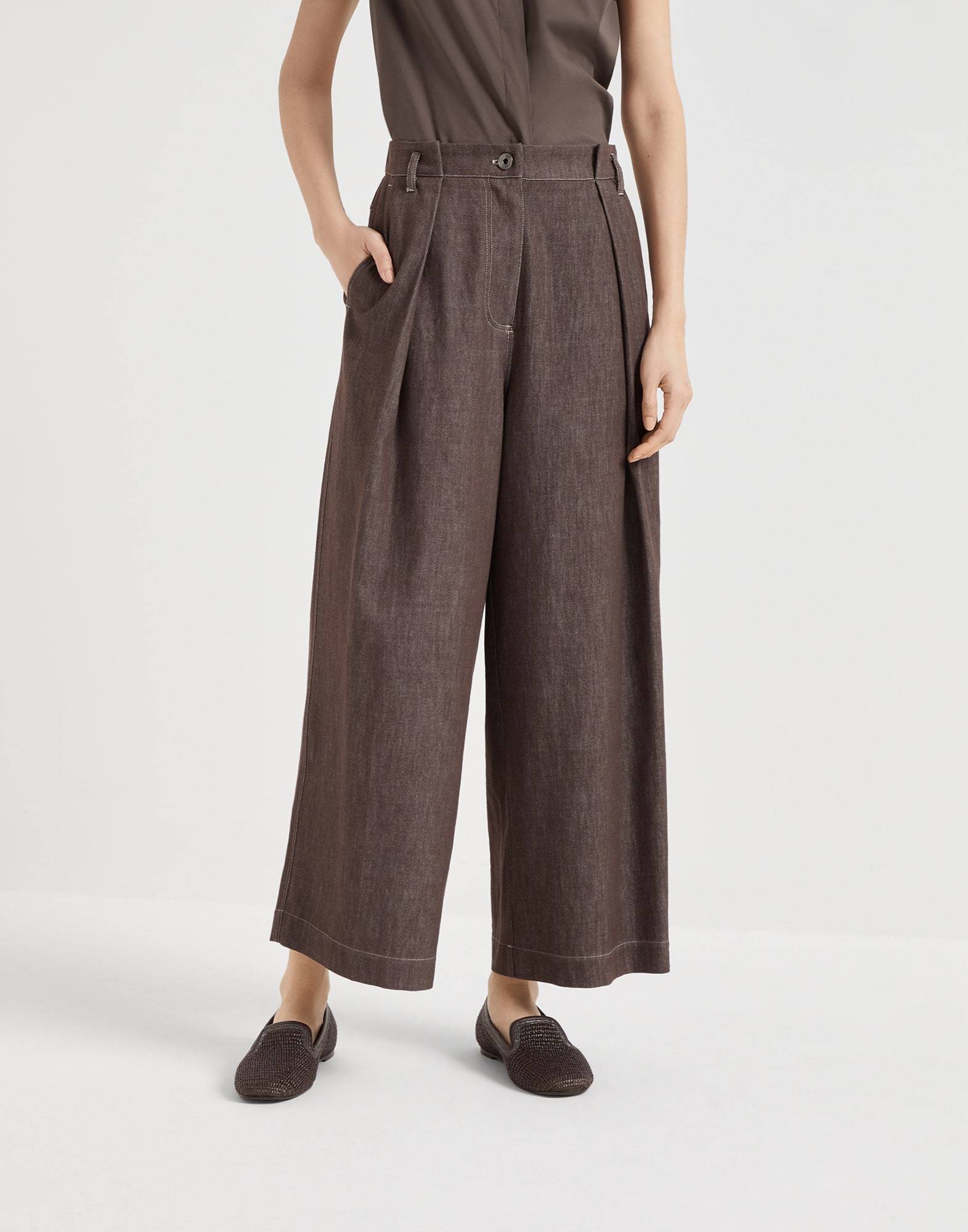 Brunello Cucinelli Box Pleat Trousers In Brown