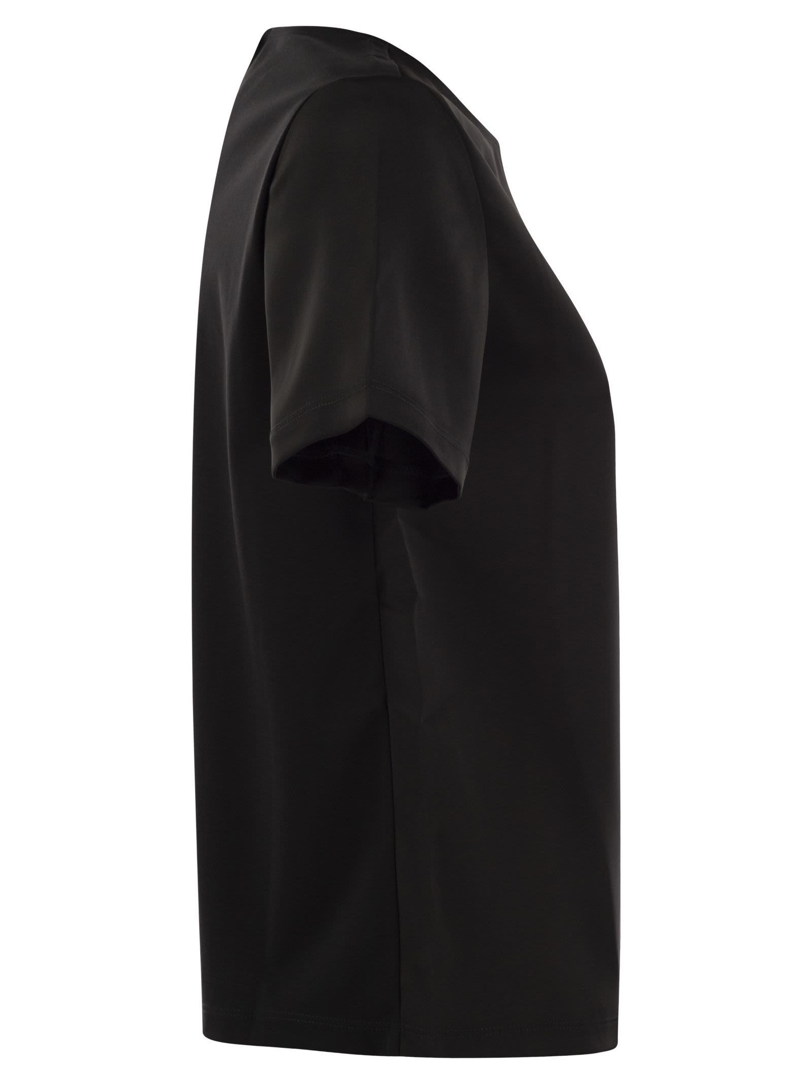 Weekend Max Mara Short-sleeved T-shirt In Black