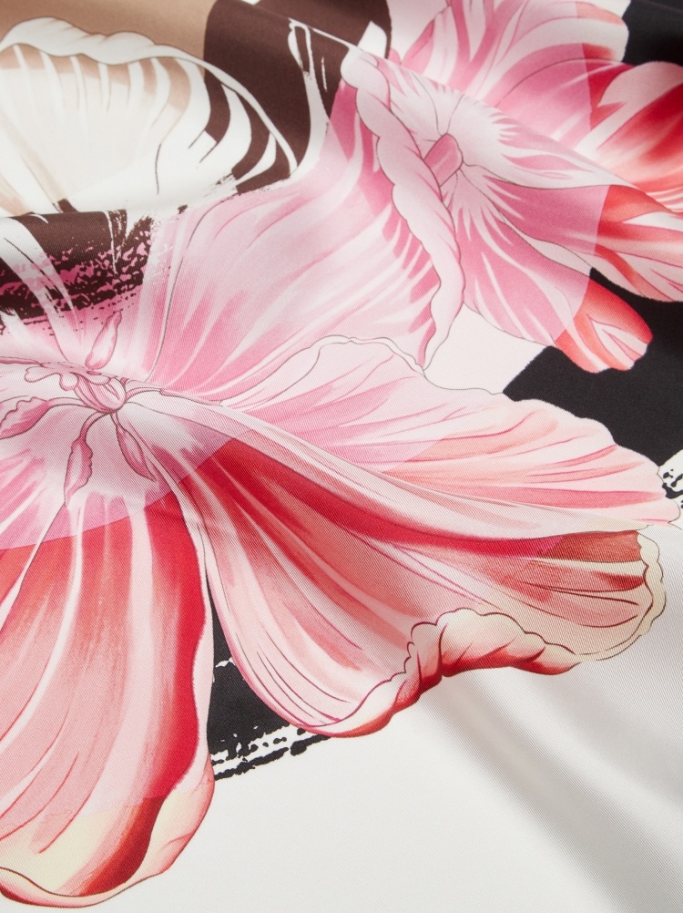 Ferragamo Floral Pattern Scarf In Nude