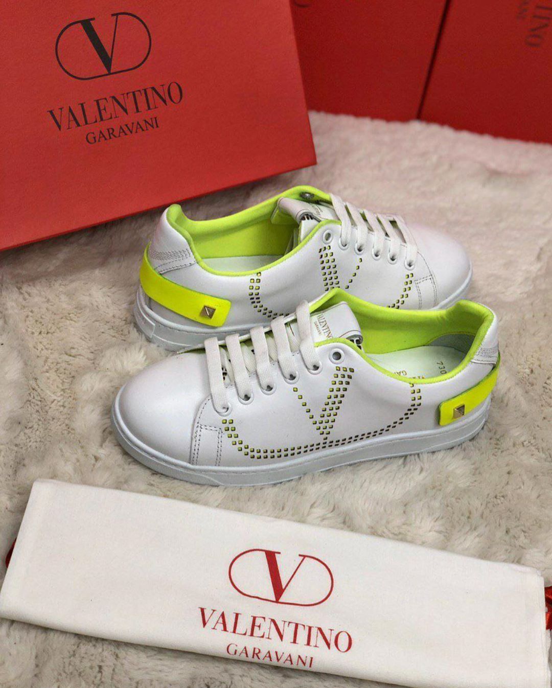Valentino Backnet Low-top Sneakers In White
