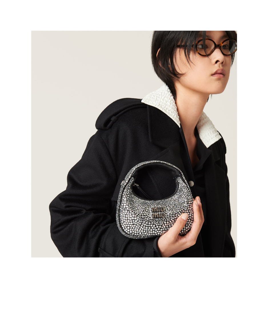Miu Miu Wander Schultertasche Mit Kristallen In Black
