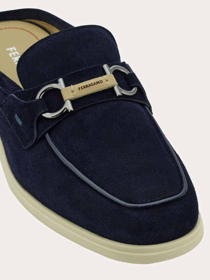 Ferragamo Gancini Buckle Loafer Mule In Black