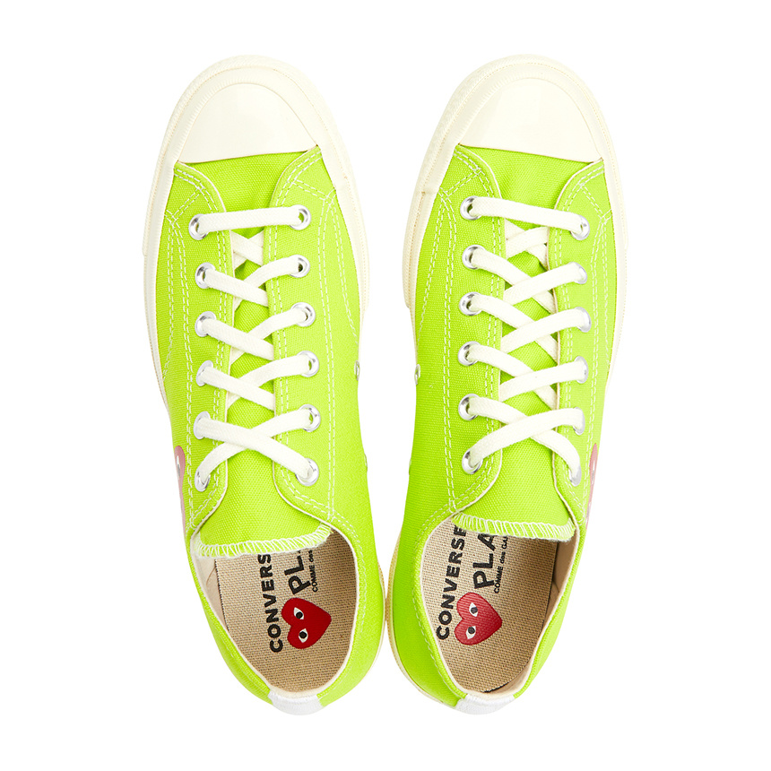 Comme Des Garçons Round Toe Sneakers In White