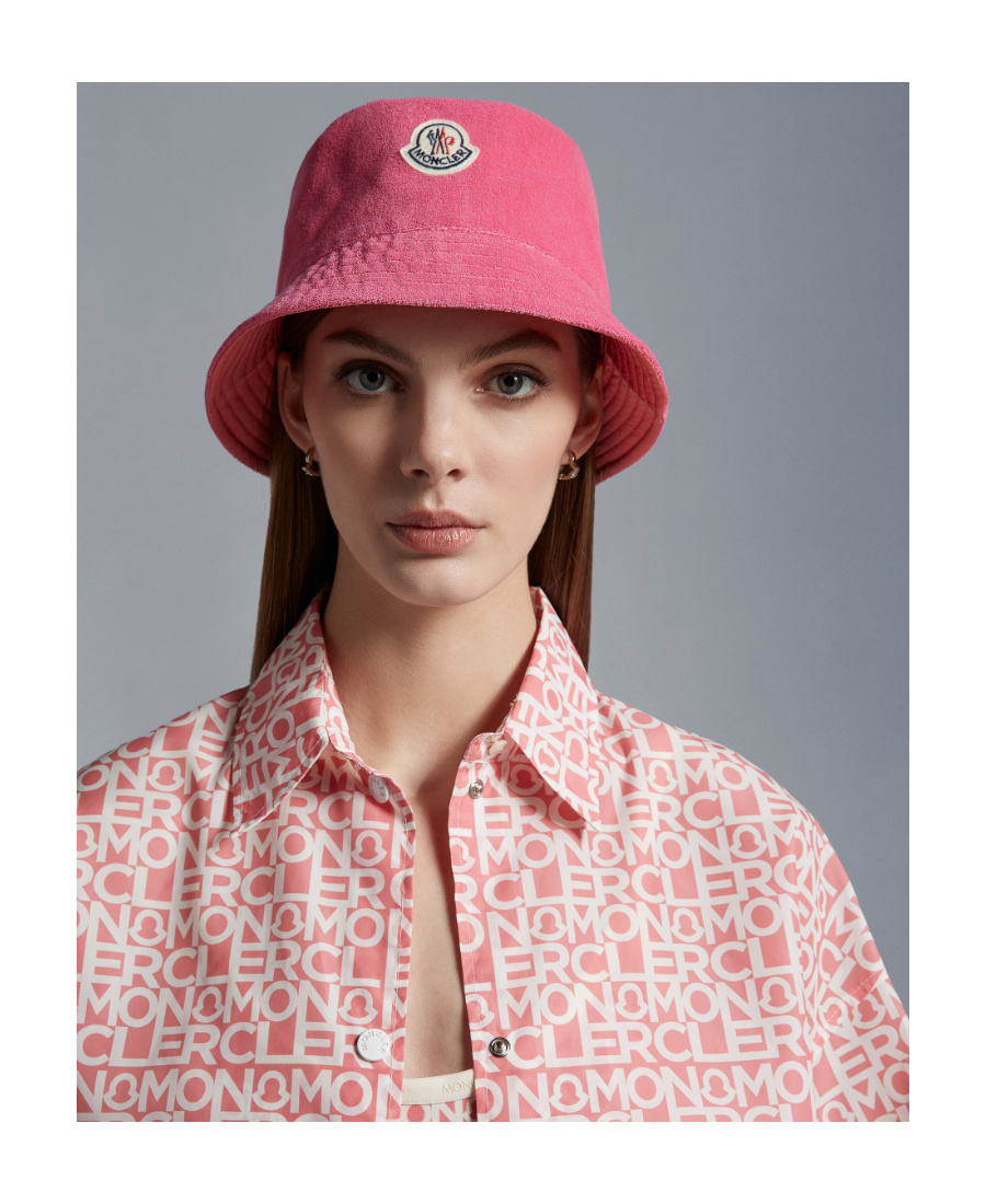 Moncler Reversible Logo-patch Bucket Hat In Red