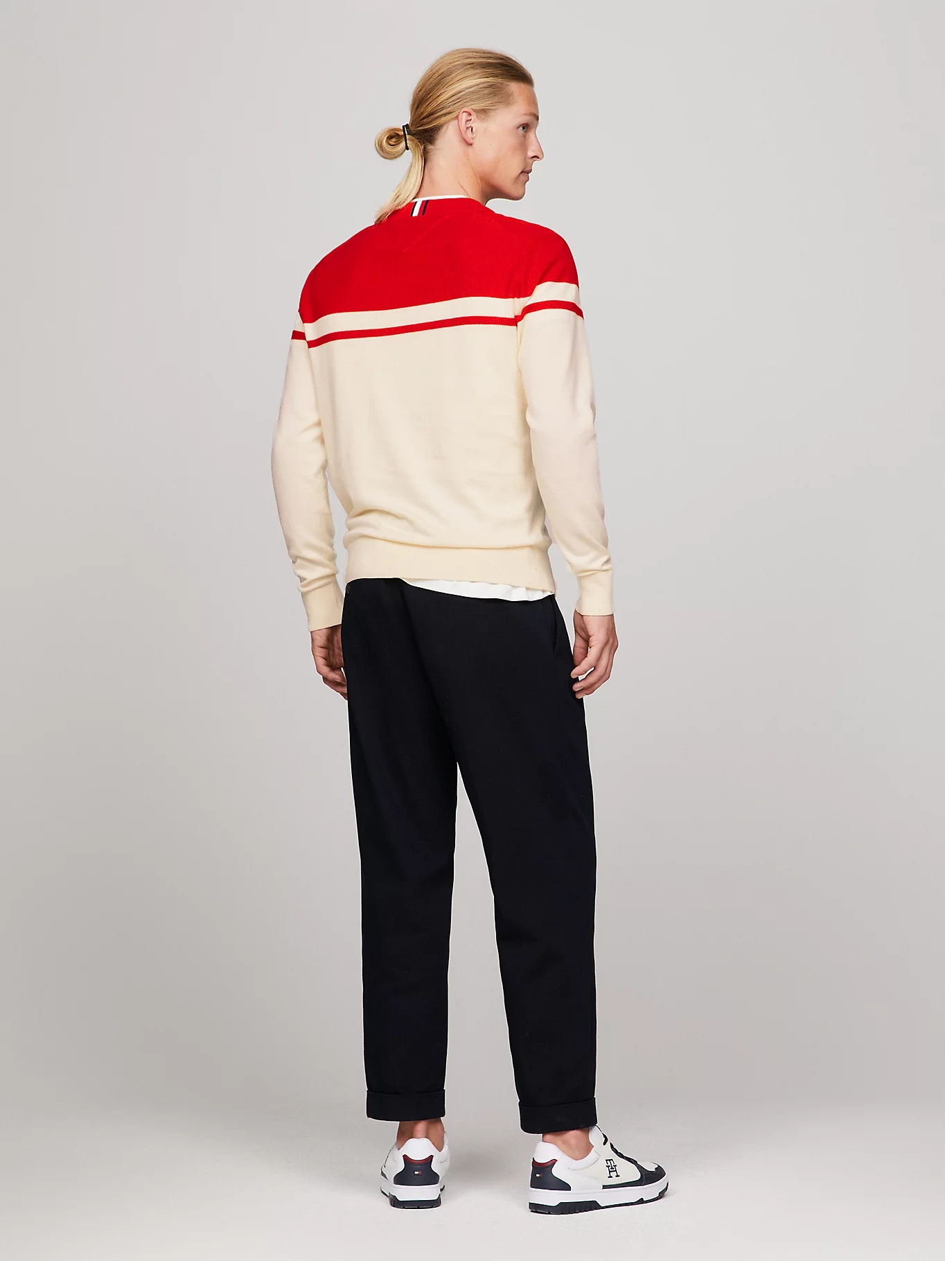 Tommy Hilfiger Round Collar Long Sleeve Sweater In Nude