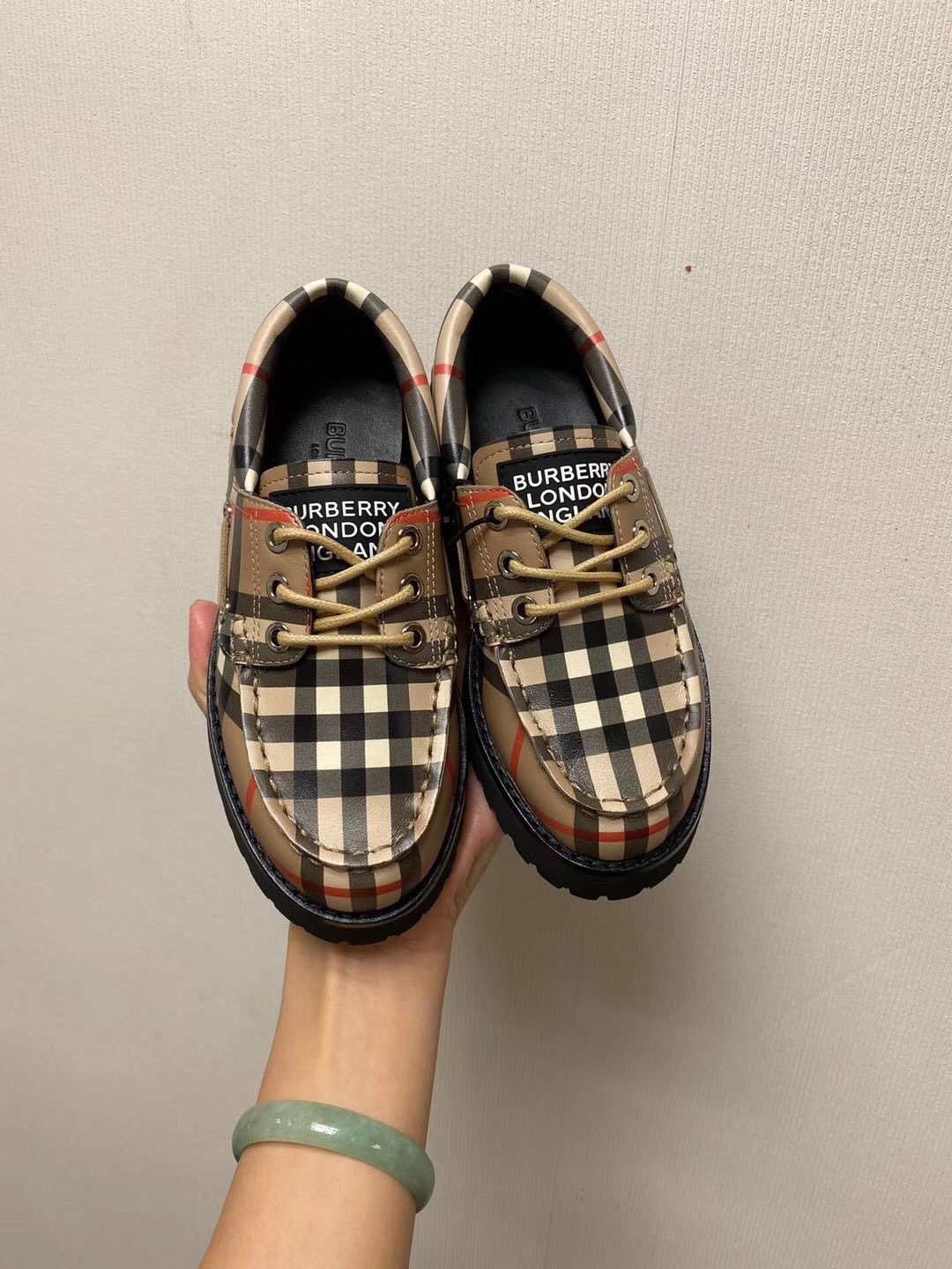 Burberry Signature Check Lace-up Shoes In Multicolor