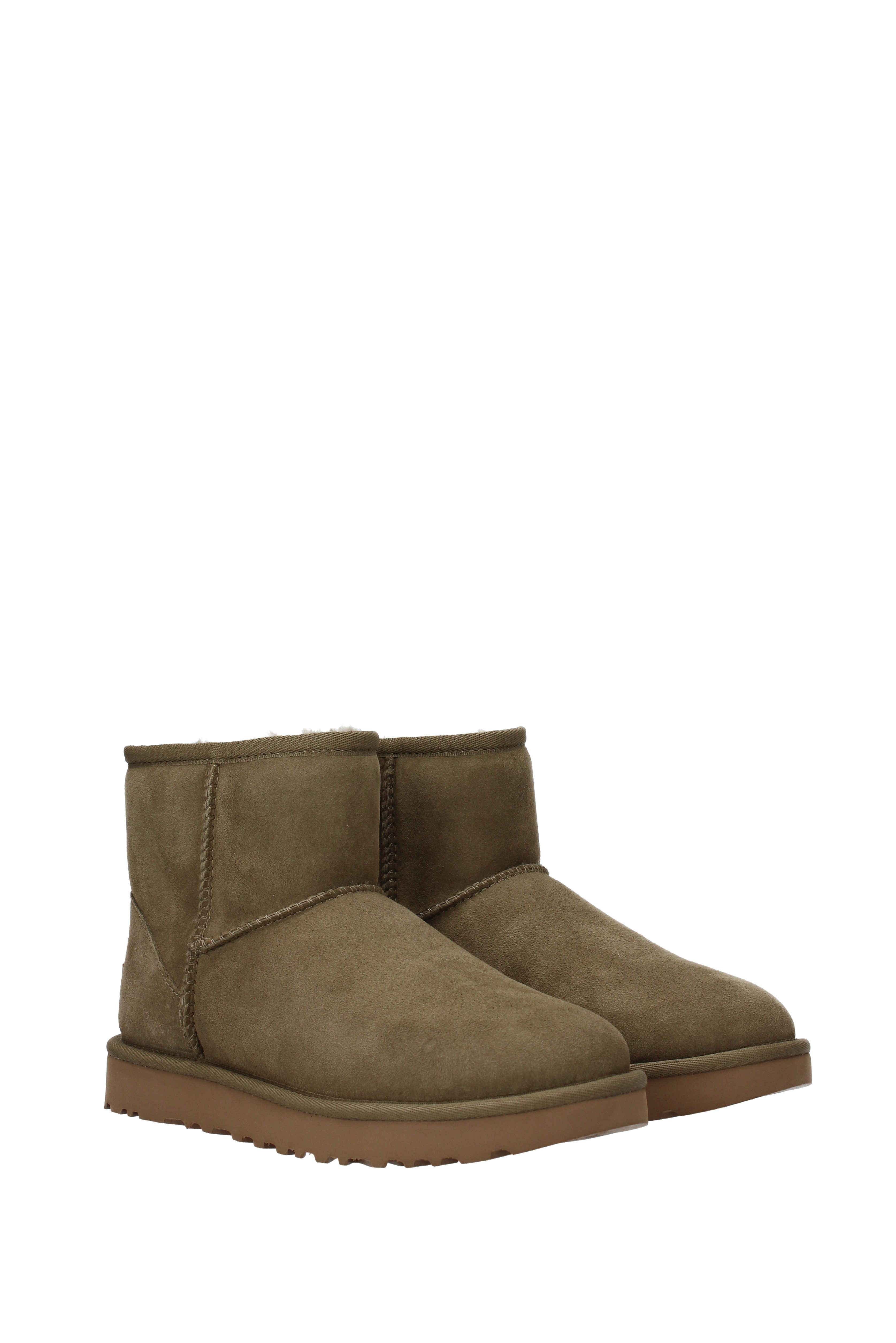 UGG SNOW AND BARE BOOTS