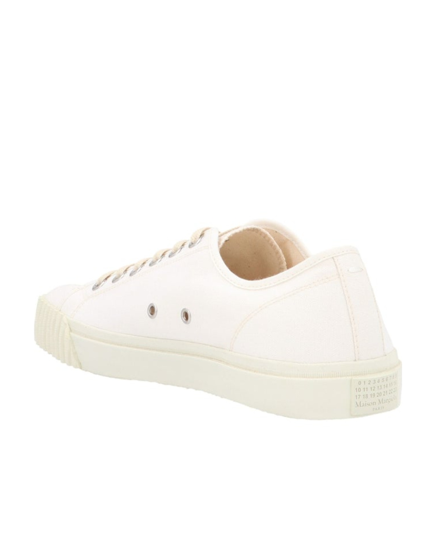 Maison Margiela Minimalist White Low-top Sneakers With Split-toe Design In Animal Print