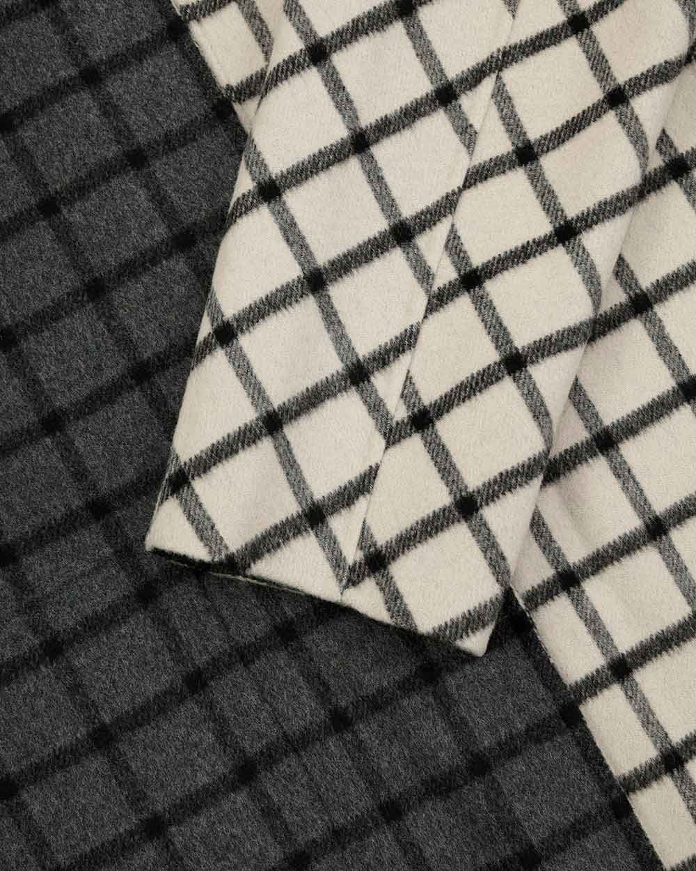 Weekend Max Mara Round-necked Plaid Coat In White