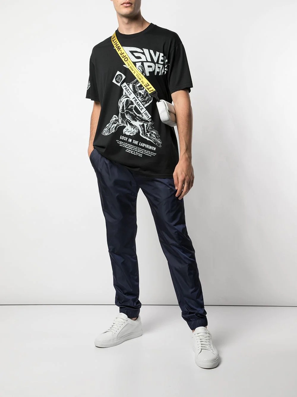 Givenchy Print T-shirt In Black