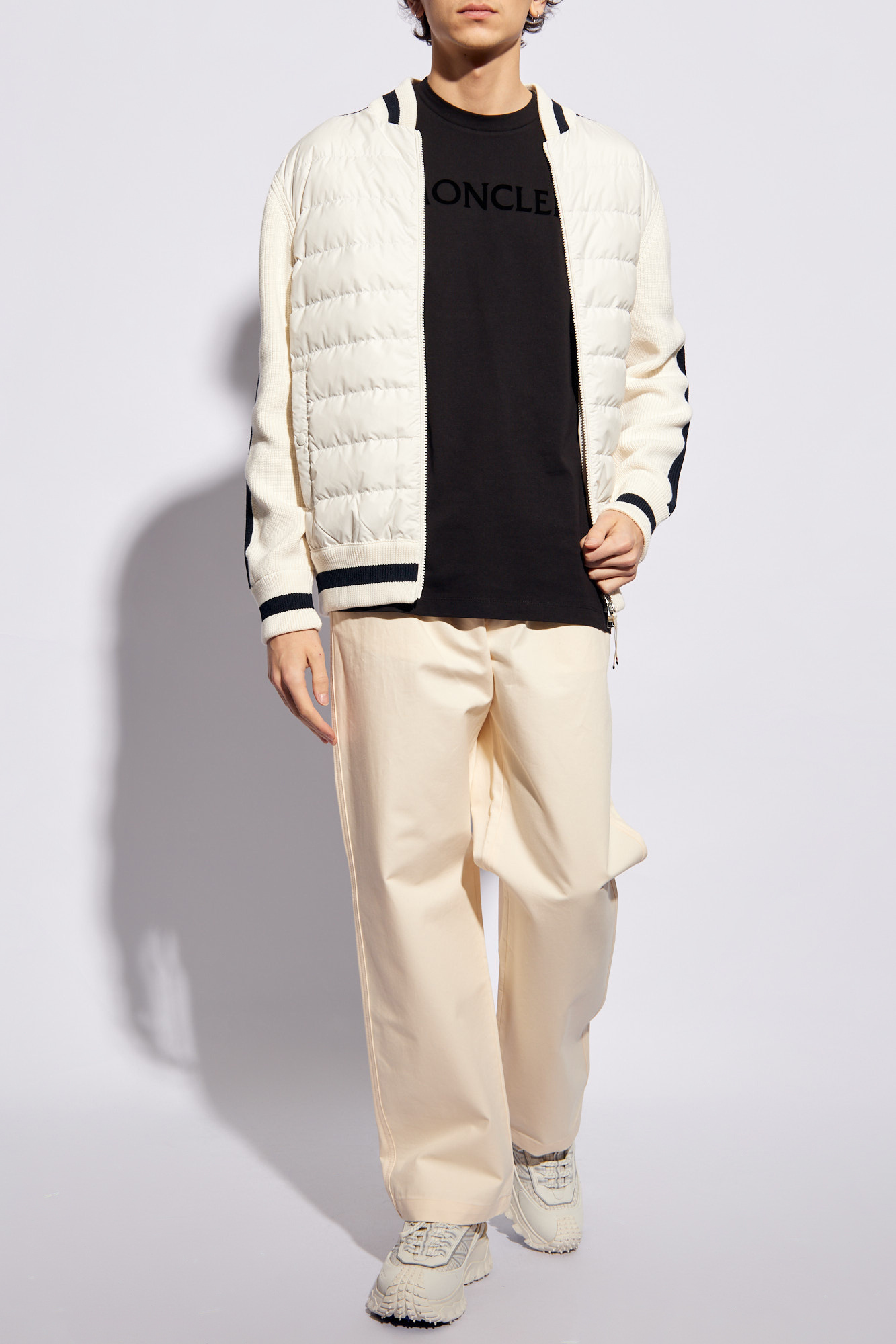 Moncler Logo-appliqué Straight Trousers In White