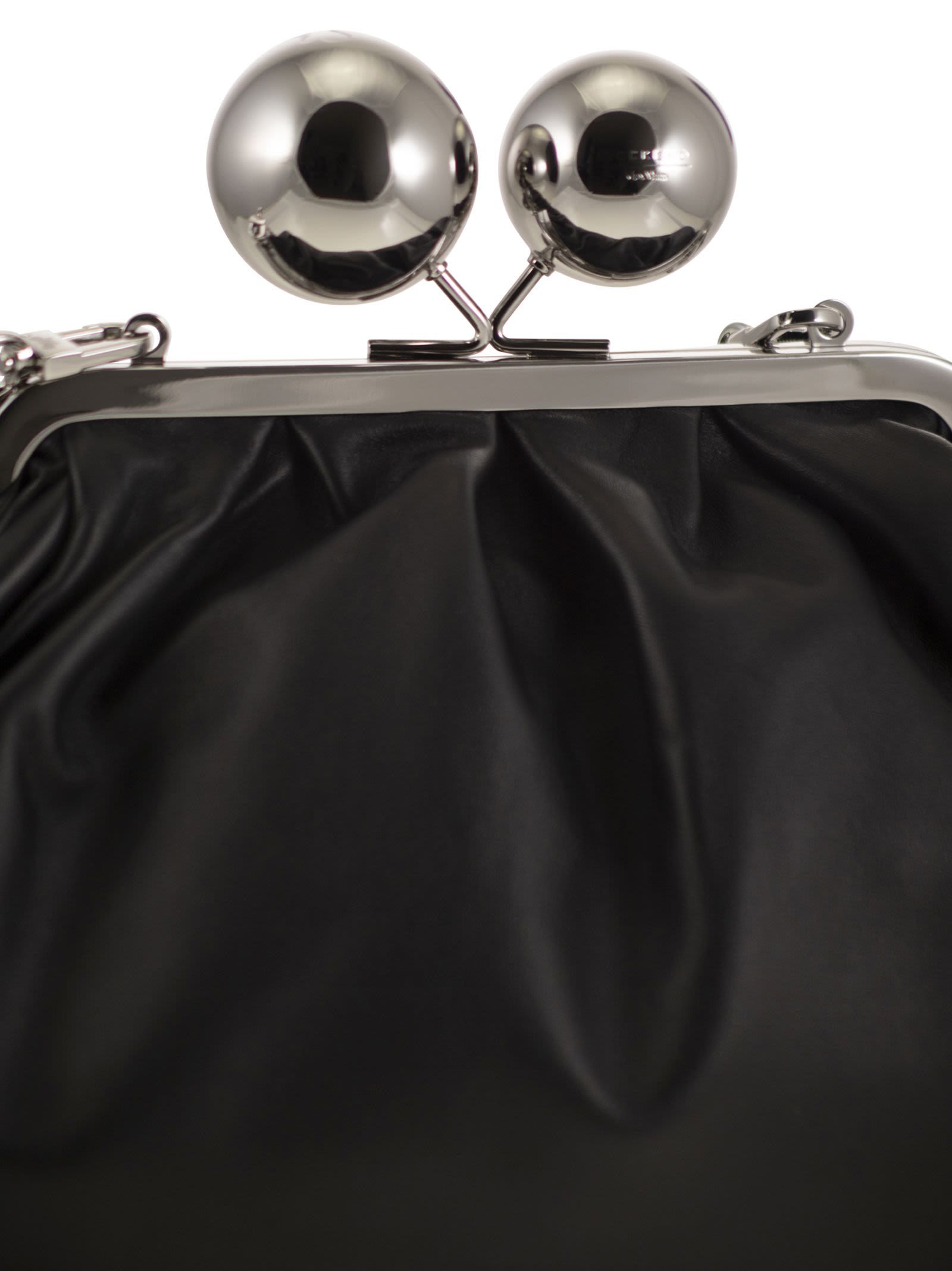 Weekend Max Mara Medium Chain Shoulder Bag In Black