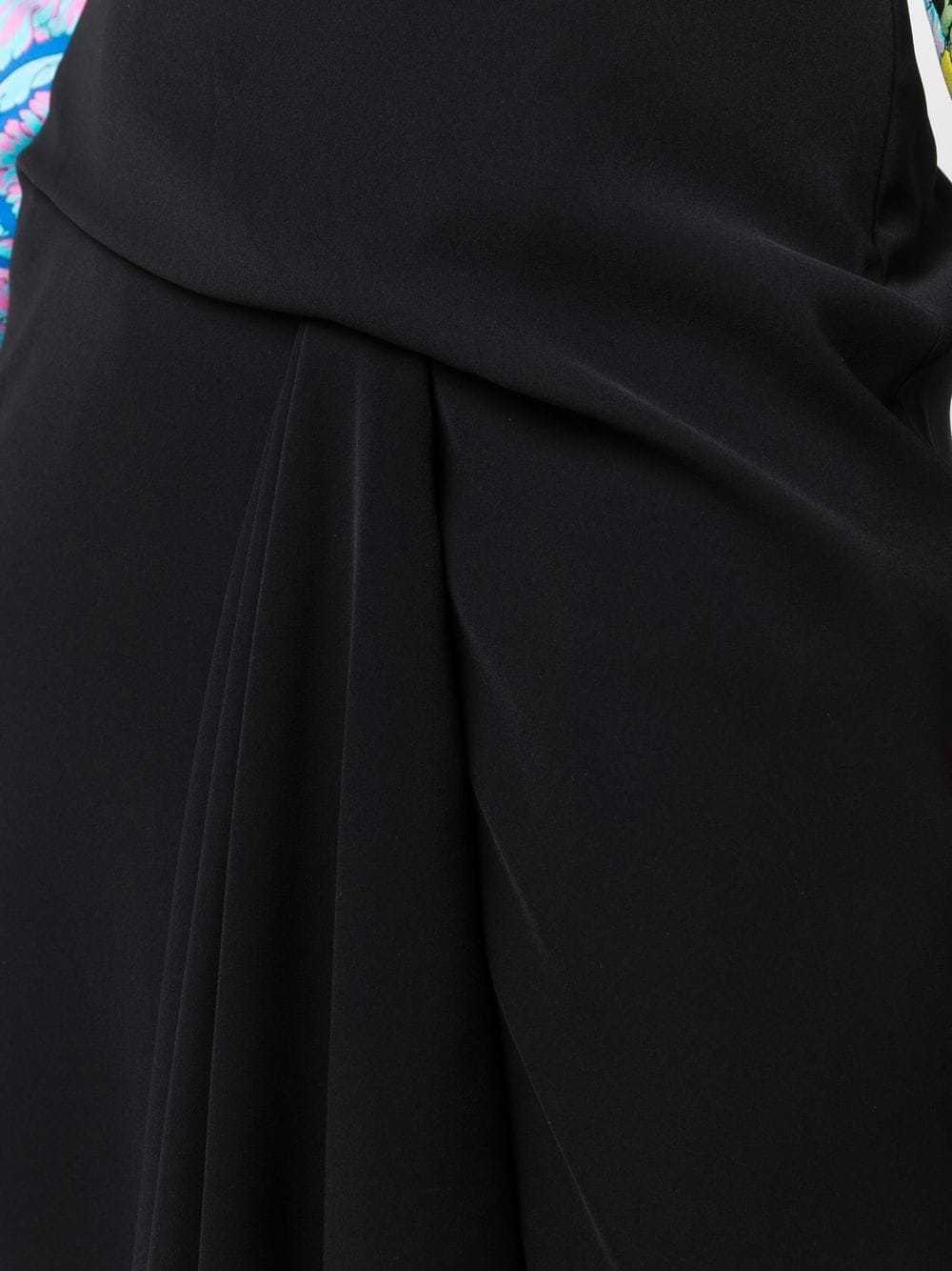 Versace Chic Midi Skirt With Side Zip Closure In Blue