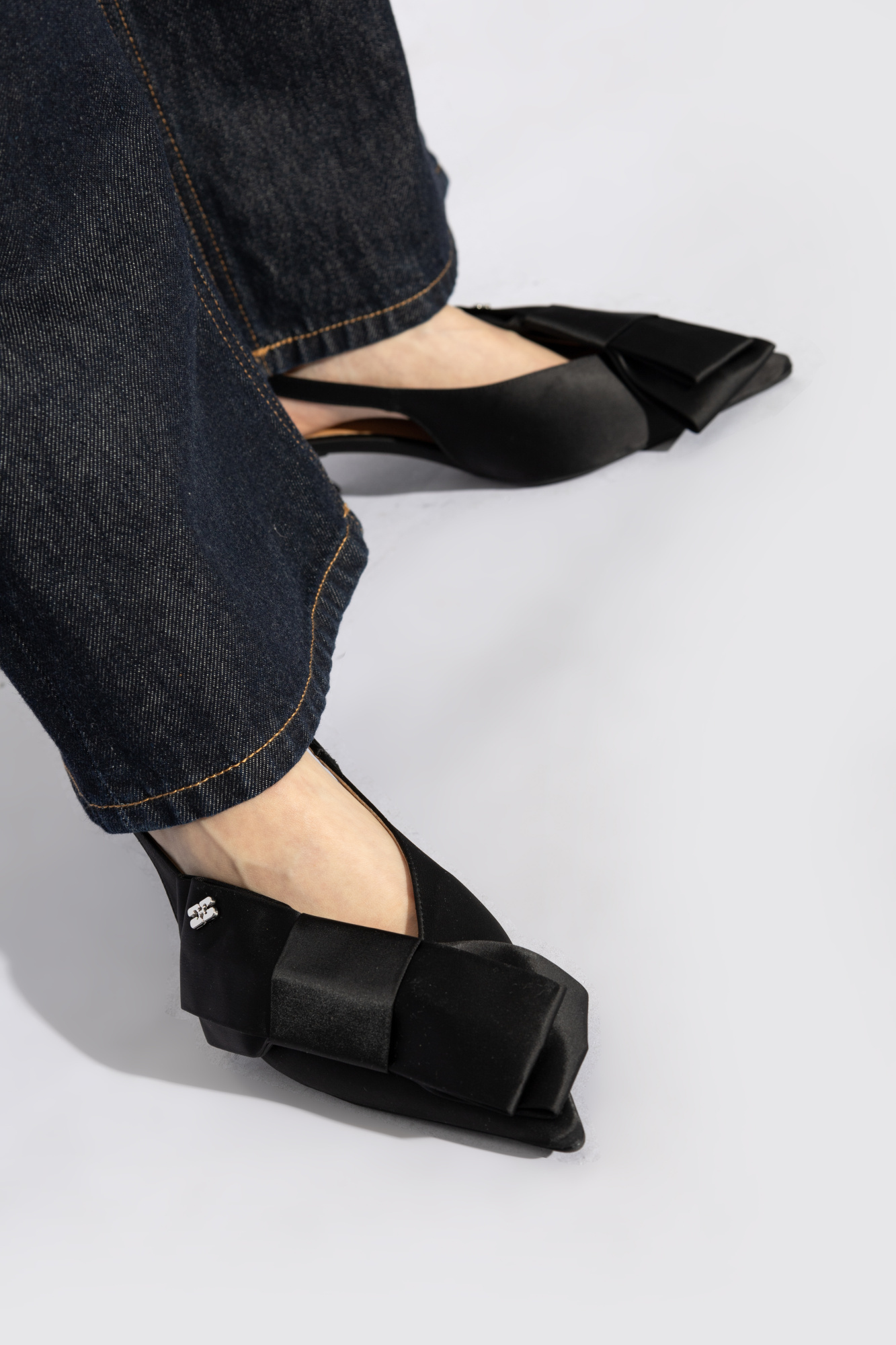 Ganni Womens Black Bow-embellished Recycled-polyester Kitten-heel Pumps Eur 38/5 Uk In Black