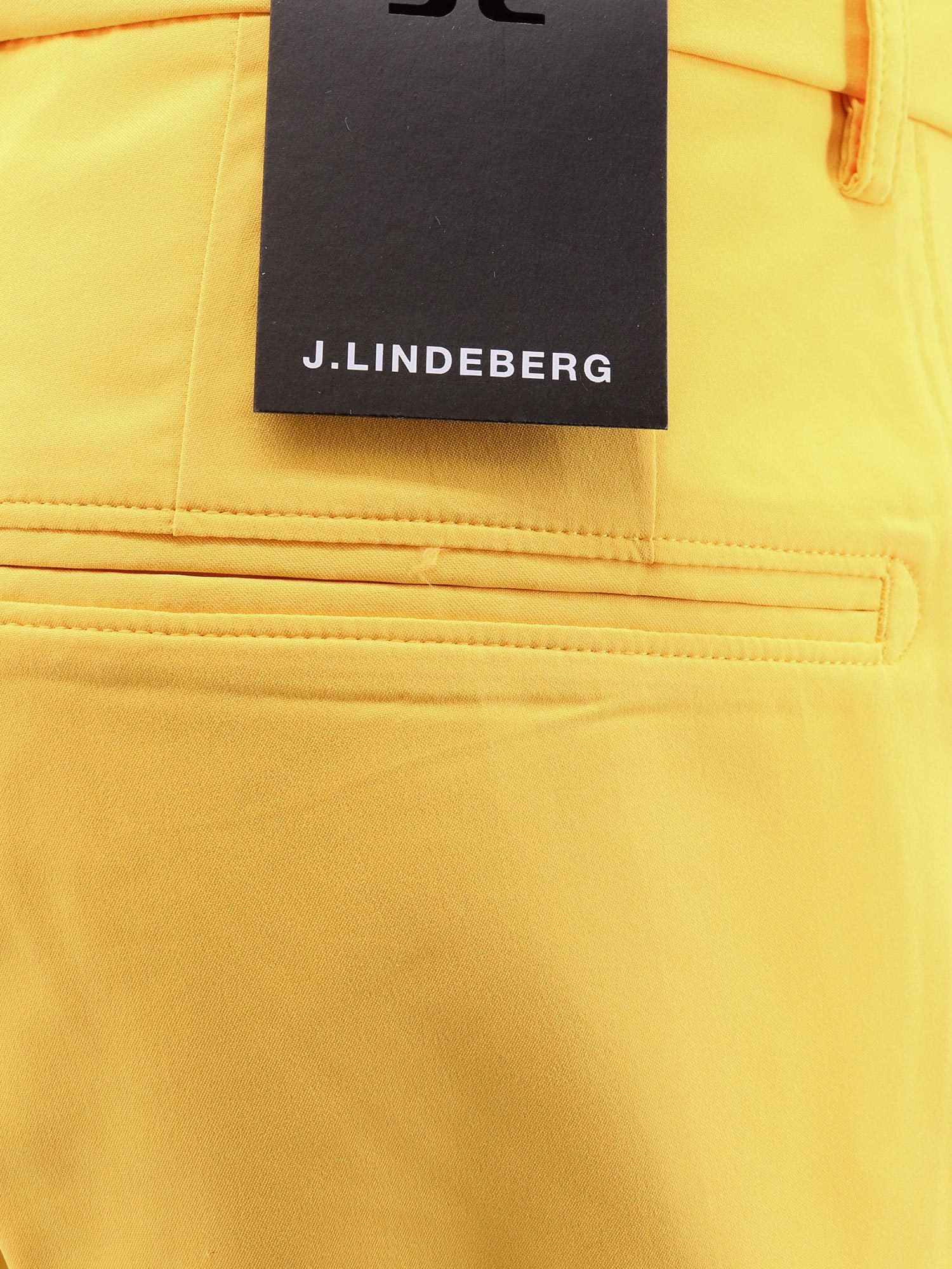 J. Lindeberg Belt Ring Shorts In Burgundy