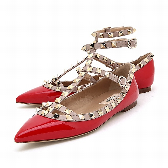 Valentino Rockstud Patent Leather Ballet Flats In Nude