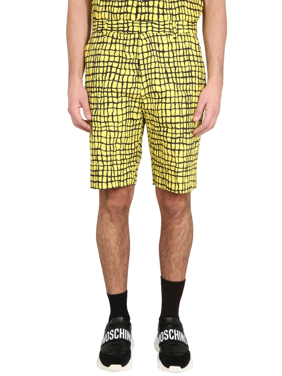 Moschino Pattern Printed Shorts In Yellow