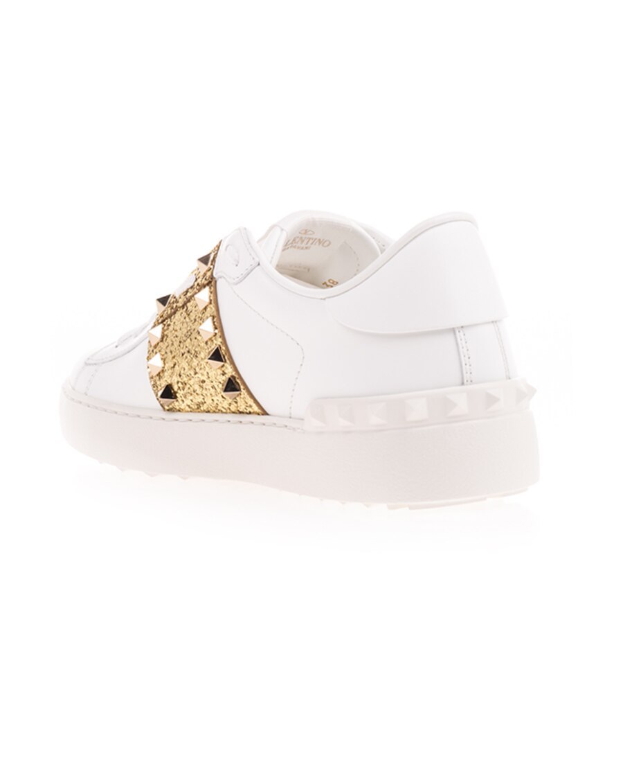 Valentino Signature Rockstud-embellishment Sneakers In White