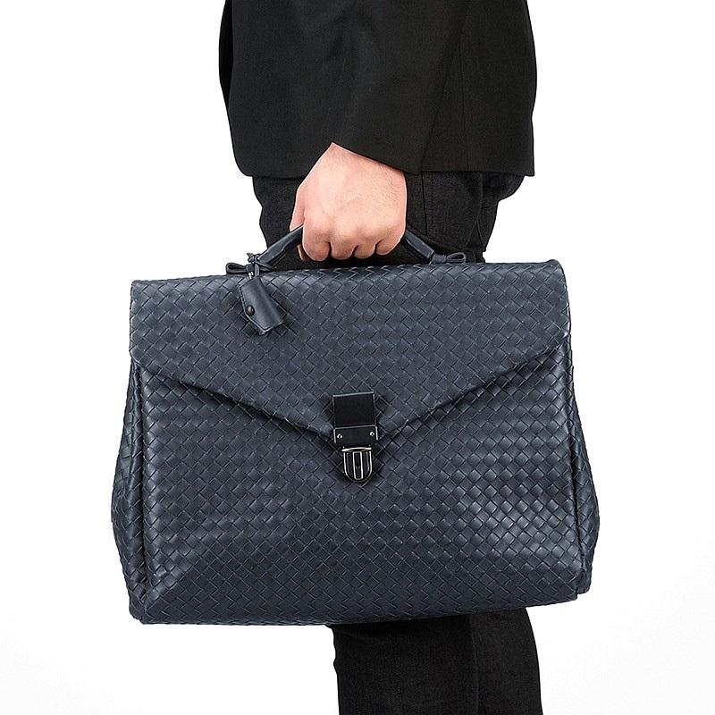 Bottega Veneta Knitted Detail Handbag In Blue