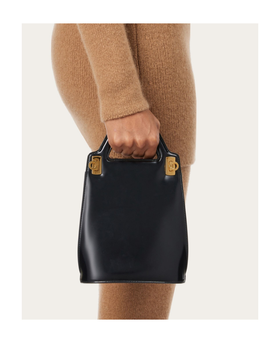 Ferragamo Salvatore Handbags In Black