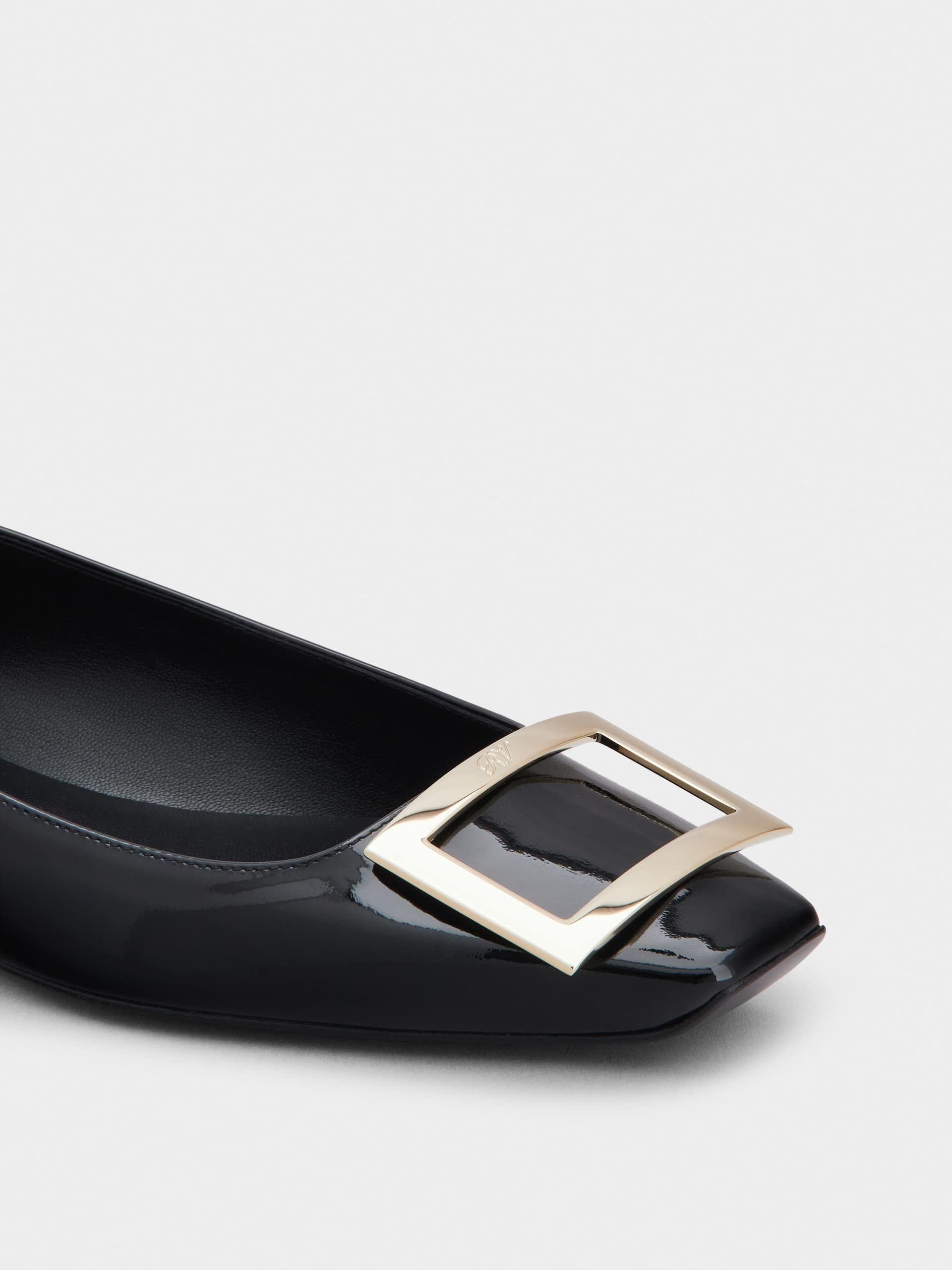 Roger Vivier Trompette Metal Buckle Ballerinas In Black Leather In Black