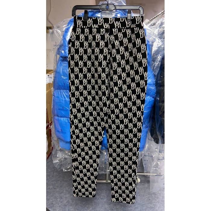 We11 Done Monogram Knitted Trousers In Black