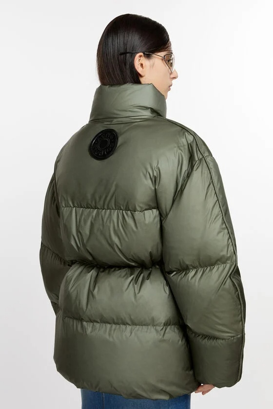 Acne Studios Fitted-waist Puffer Jacket In Green