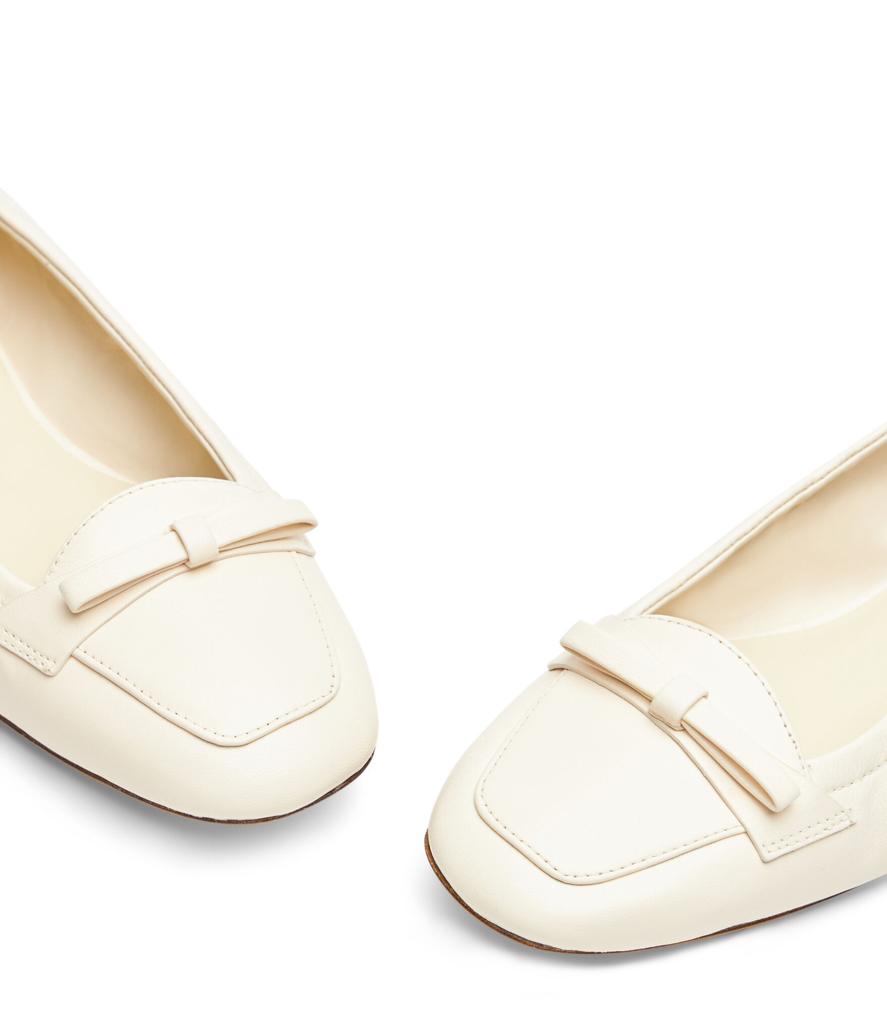 Stuart Weitzman Tully Ballet Shoes In White