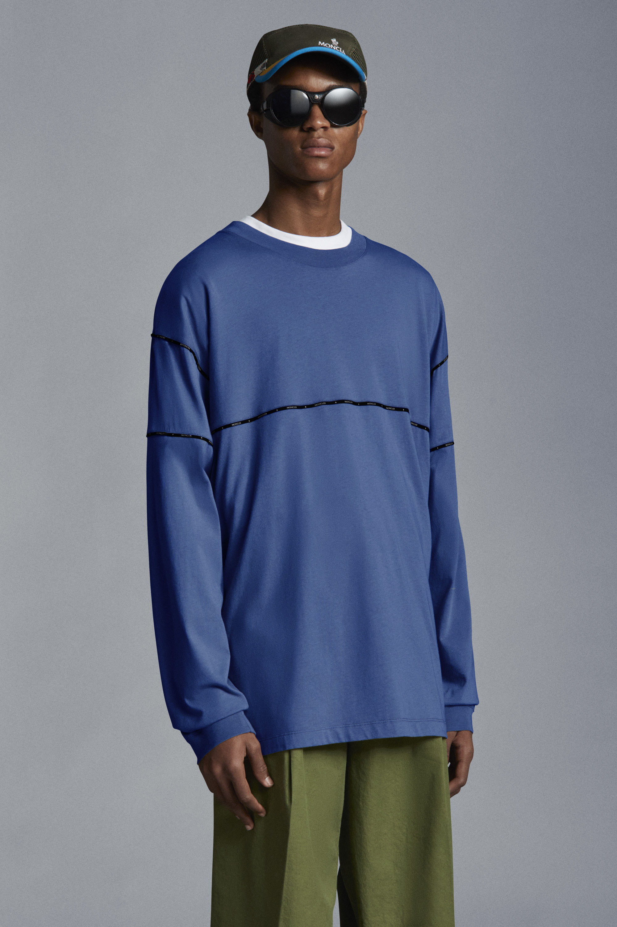 Moncler Logo-tape T-shirt In Blue