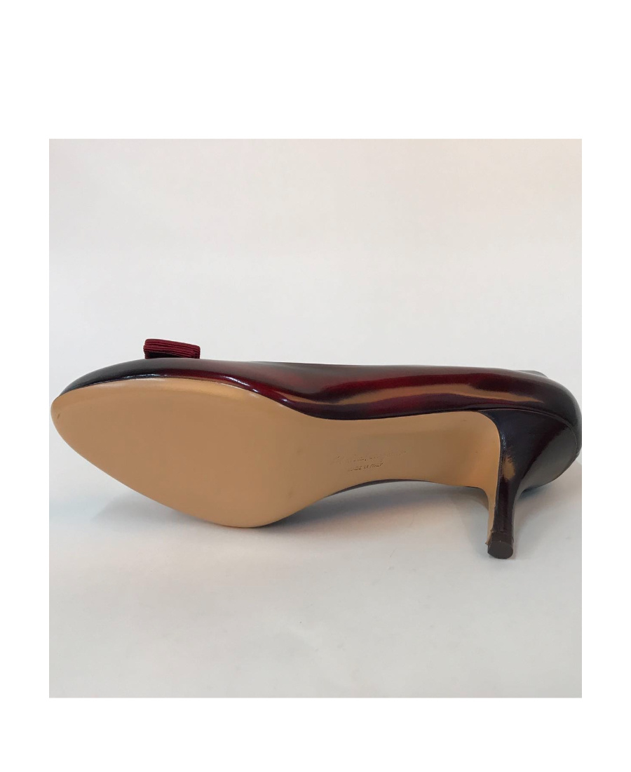 Ferragamo Logo High Heels In Black