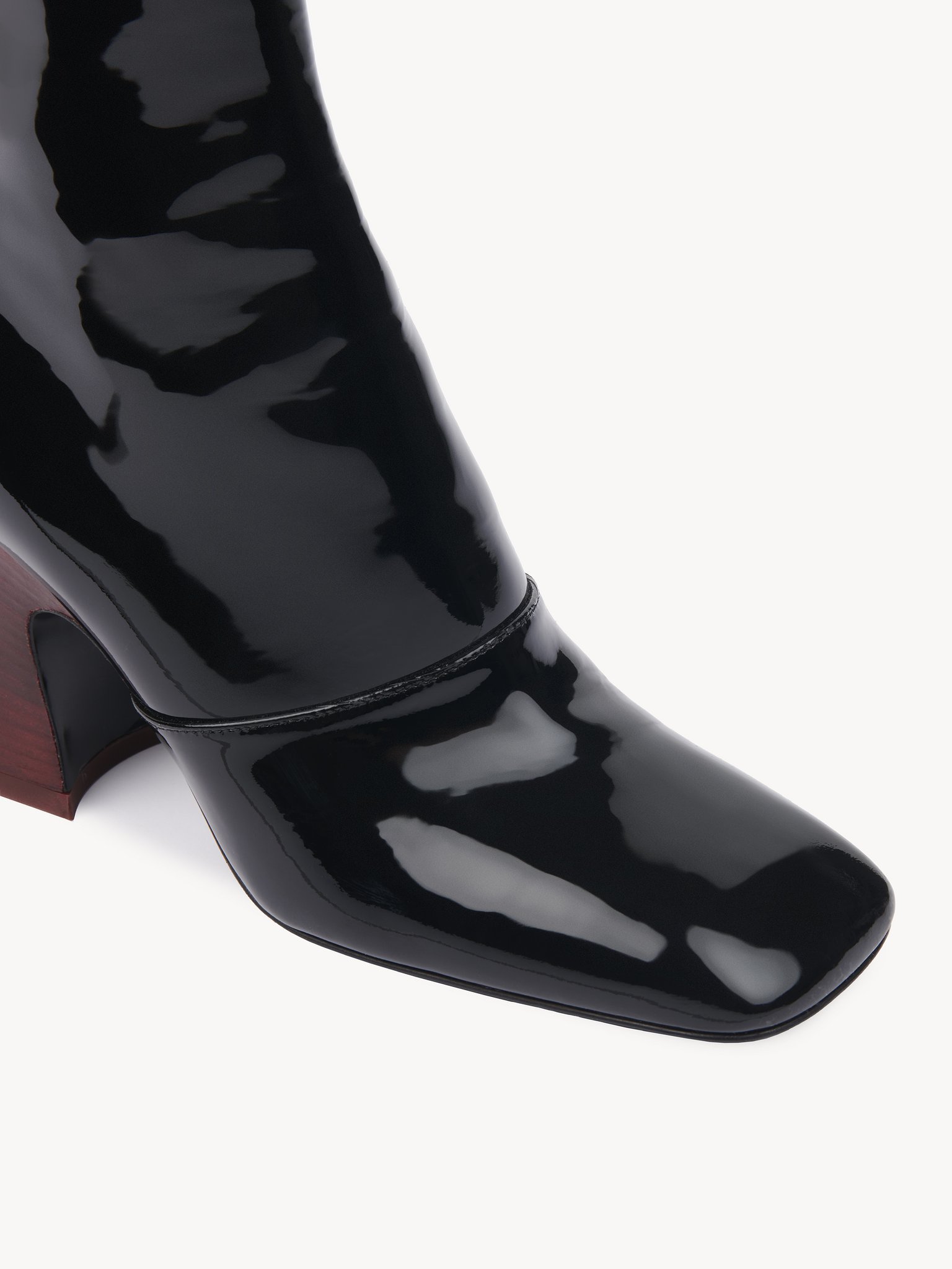 Chloé Janis Ankle Boots With Glossy Leather Heel