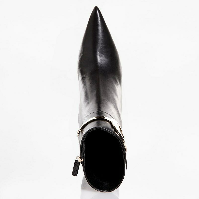 Gucci Side Zipper Boots In Black