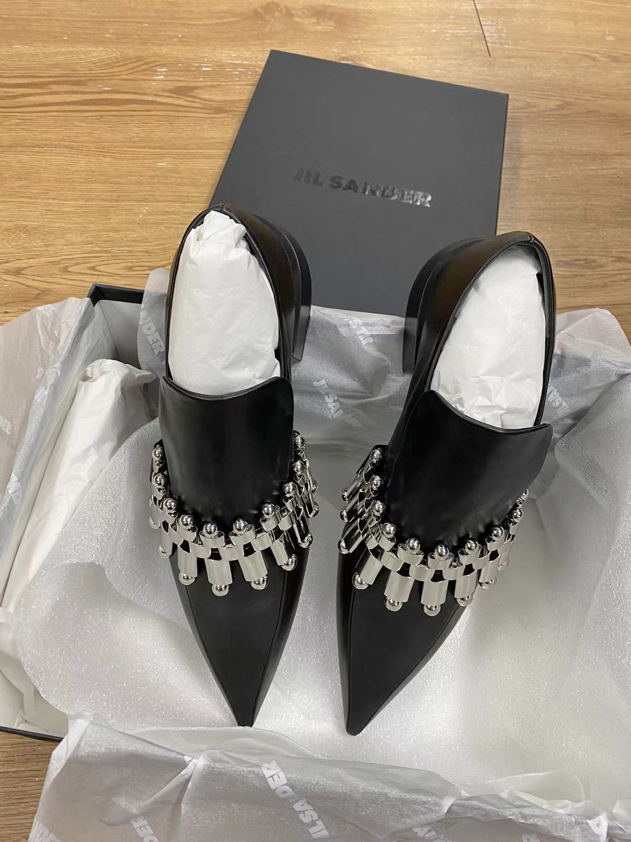 Jil Sander Silver Chain Pointed Flat Shoes In Blue