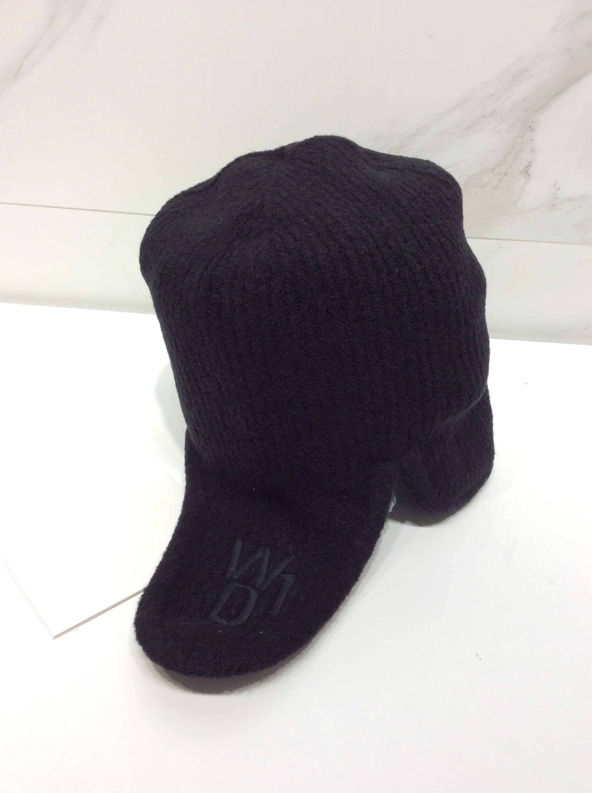 We11 Done Knitted Lei Feng Hat In Black
