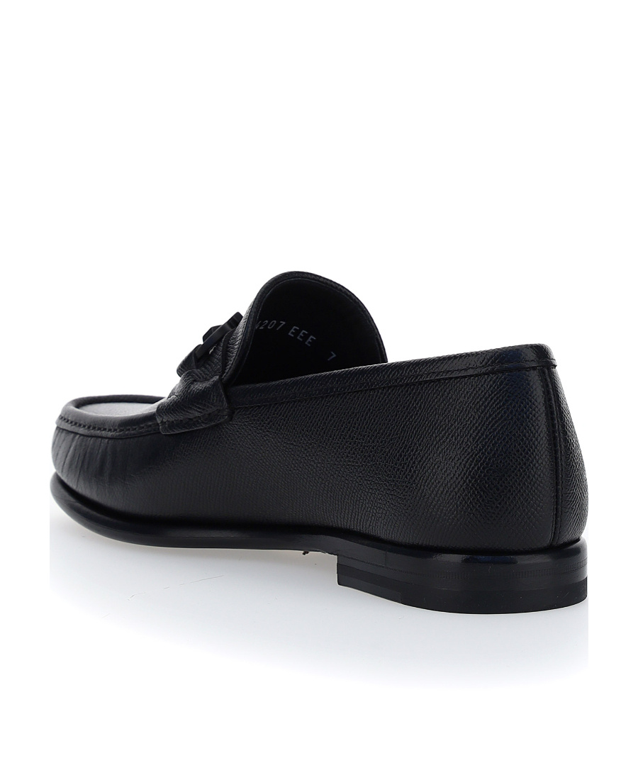 Ferragamo Gancini-buckle Loafer In Black