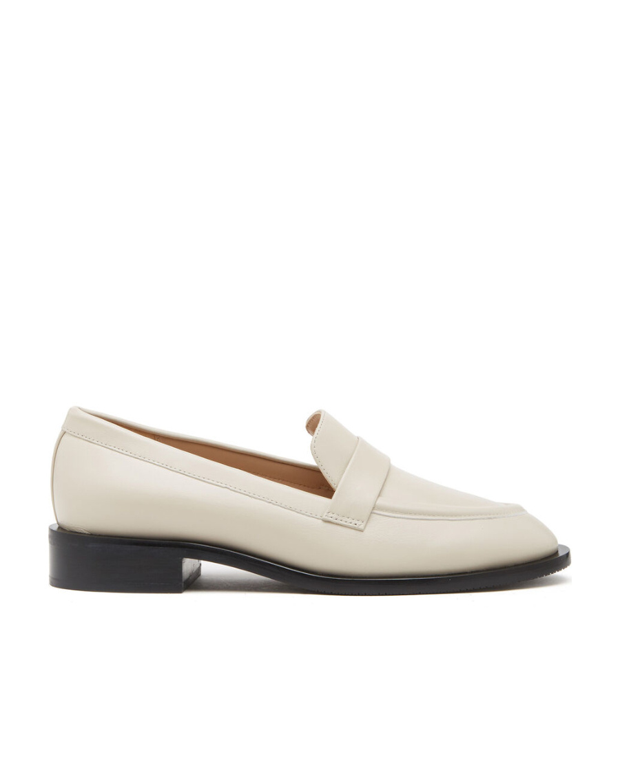 Stuart Weitzman Palmer Sleek Round-toe Loafers