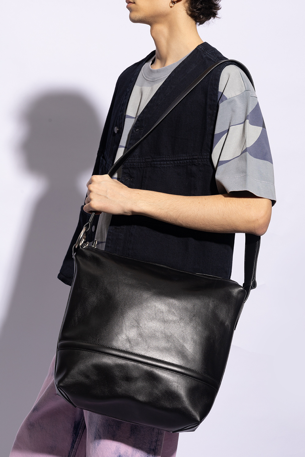 Dries Van Noten Zipper Shoulder Bag In Black