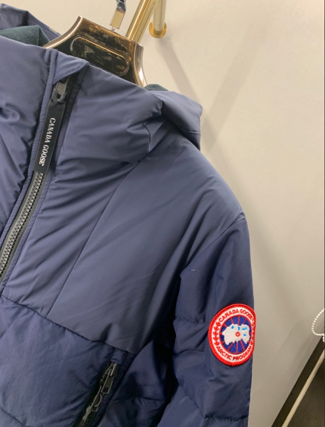 Canada Goose Strap Padded Jacket In Black