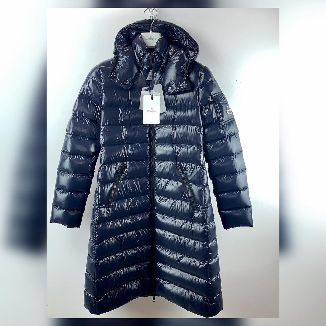 Moncler Logo Down Jacket In Blue